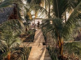 Nimbu Beachhouse，位于El Tránsito的酒店