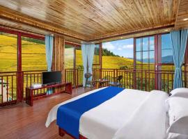 Longji Forest Lodge--Terraced landscape from the room, Pick-up and drop-off service from Ping'an Village Parking Lot, Sunrise& Sunset，位于和平乡的酒店