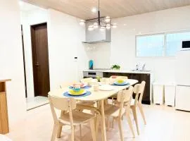 homey1F I 横浜中華街の中に位置する一戸建ての1階部分 I ダブルサイズ寝具3台最大6人 I 元町中華街駅徒歩3分