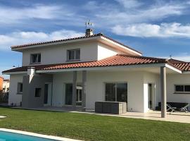 Villa d'exception à louer pour vos vacances，位于Pollestres的酒店