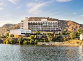 Via Lakhela Resort & Spa，位于贡珀尔格尔的酒店