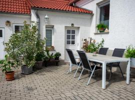 Pension & Ferienwohnung Zum Waldblick，位于Lauchhammer的酒店