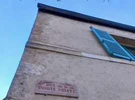 l'Hirondelle sur la Porte