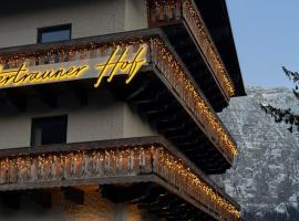奥贝图内霍夫酒店，位于上特劳恩的旅馆