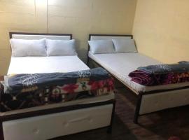 Kot Danda Valley View Restaurant and Bar, HOMESTAY，位于Godāvari的酒店