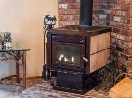 Cozy Ski-In Ski-Out Big Mountain Condo