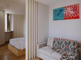 888 Hostel&Suites，位于圣若昂达马德拉的酒店