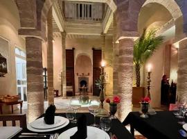 Riad MALAÏKA，位于索维拉的酒店