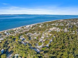 Bribie Island Caravan Park，位于Woorim的露营地