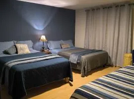 Casa equipada con estacionamiento privado y jardín