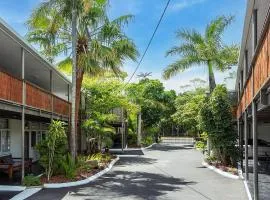 Coconut Palms King One Bedroom Apartment