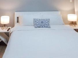Angels Bed and Breakfast Sipalay City by RedDoorz，位于锡帕莱的酒店