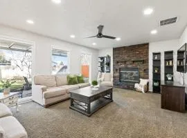 Backyard Bliss Bbq, Fire Pit, Patio, Sleeps 12