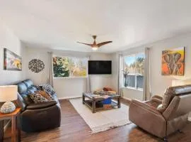 Spacious Retreat with Hot Tub Patio & King Bed