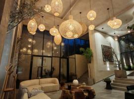 Serenzzo Hotel & Cuisine，位于塔帕尔帕的酒店