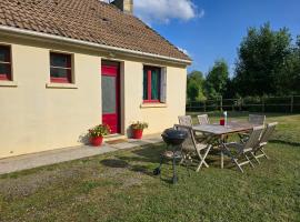 Maison avec vue sur étang dans le Perche，位于Saint-Hilaire-le-Châtel的酒店