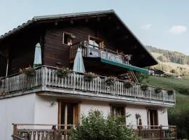 Les 9 Névés, Restaurant & Chambres d'hôtes