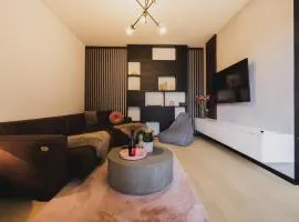 ROSE LUXURY APARTMENT & 24h self check-in with private parking