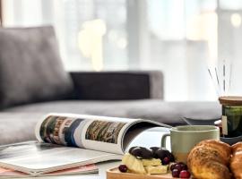 Cloud9 Noir - Modern Design，位于布加勒斯特的酒店