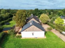 费姆马尔帕鲁酒店