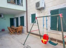 Montesan Luxury Apartment Beach Front