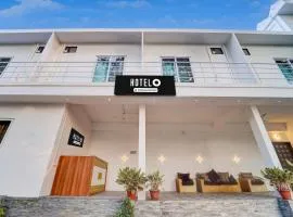Super Hotel O Gandhi Nagar Near South Railway Backgate
