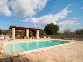 IL Trullo Di Mamma Lucia-Luxury Villa，位于奥斯图尼的酒店