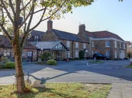 Knights Hill Hotel & Spa，位于金斯林的酒店