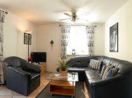 Achtern Diek Haus 12c Wohnung 4，位于Müggenburg的酒店