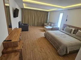 Small Villa River View Spa&Pool