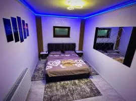 Apartament 2 dormitoare LUX situat la parter in complex ApartHotel Botosani 3