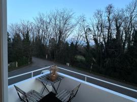 Séjour calme près du Léman，位于Mies的酒店