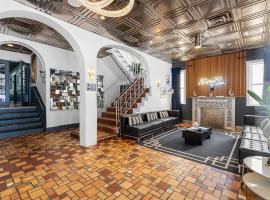 Nine20 Collins Apartments by Lowkl，位于迈阿密海滩的酒店