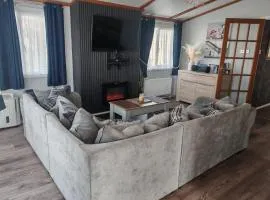 Dog Friendly 8 Berth Lodge, 600 Yard's From The Beach In Hunstanton