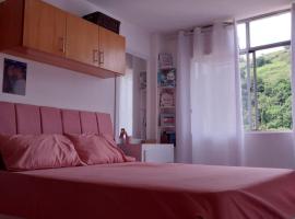Quarto aconchegante，位于尼泰罗伊的酒店