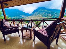 The Four Season Hotel & Resort, Manali - A blissful view from rooms，位于马拉里的酒店
