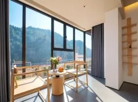 Zhangjiajie Brook Hotel