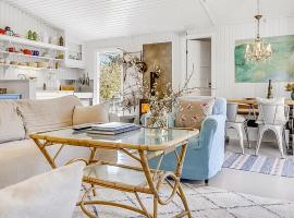 Fairy Tale Home In French Style For Family，位于霍恩拜克的酒店