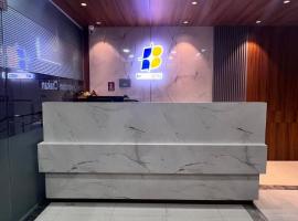 My Bizz Hotel Celebration Chakan，位于Chakan的酒店