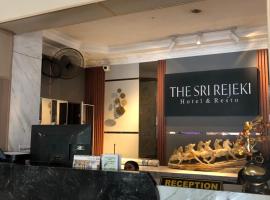 Hotel The Sri Rejeki，位于勿里达的酒店