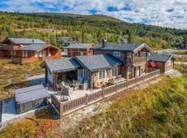 Amazing Home In Lesjaskog With Wifi