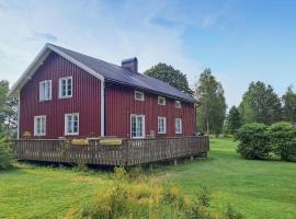 4 Bedroom Awesome Home In Öxabäck，位于Öxabäck的酒店