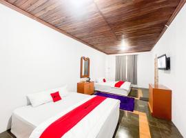 RedDoorz Syariah near Agrowisata Tambi Dieng，位于Kejajar的酒店