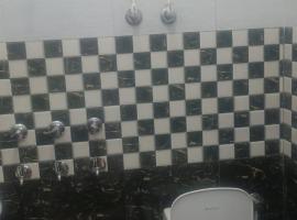 Mansarovar guest house，位于Naimishāranya的酒店