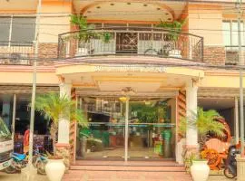 Northomes Pensione by HiveRooms