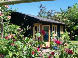 Sleeps2- WiFi - Walkers Paradise - South Facing，位于韦尔斯的酒店