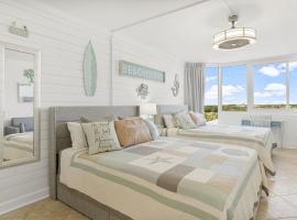Top of the Gulf 804 - Luxury Beach and Ocean Front Resort，位于巴拿马城海滩的酒店
