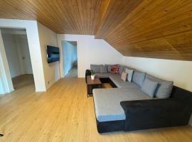 BigTop-Appartement in Wald，位于Wald的酒店