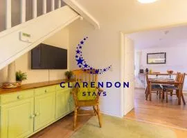 NEW! 2BR House in Leamington Spa by Clarendon Stays , Ideal for Professionals, Free Parking, WiFi, Smart TV!