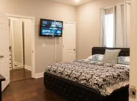 Incredible King Bed Room Private Bathroom
